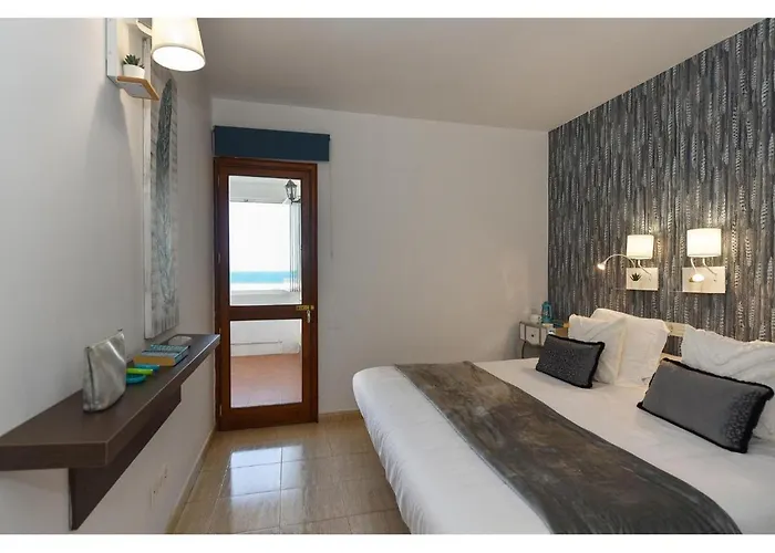 Apartament Belvilla By Oyo Aida 202